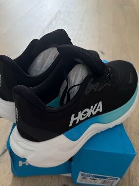 HOKA Men’s BRAND NEW Size 8 ARAHI